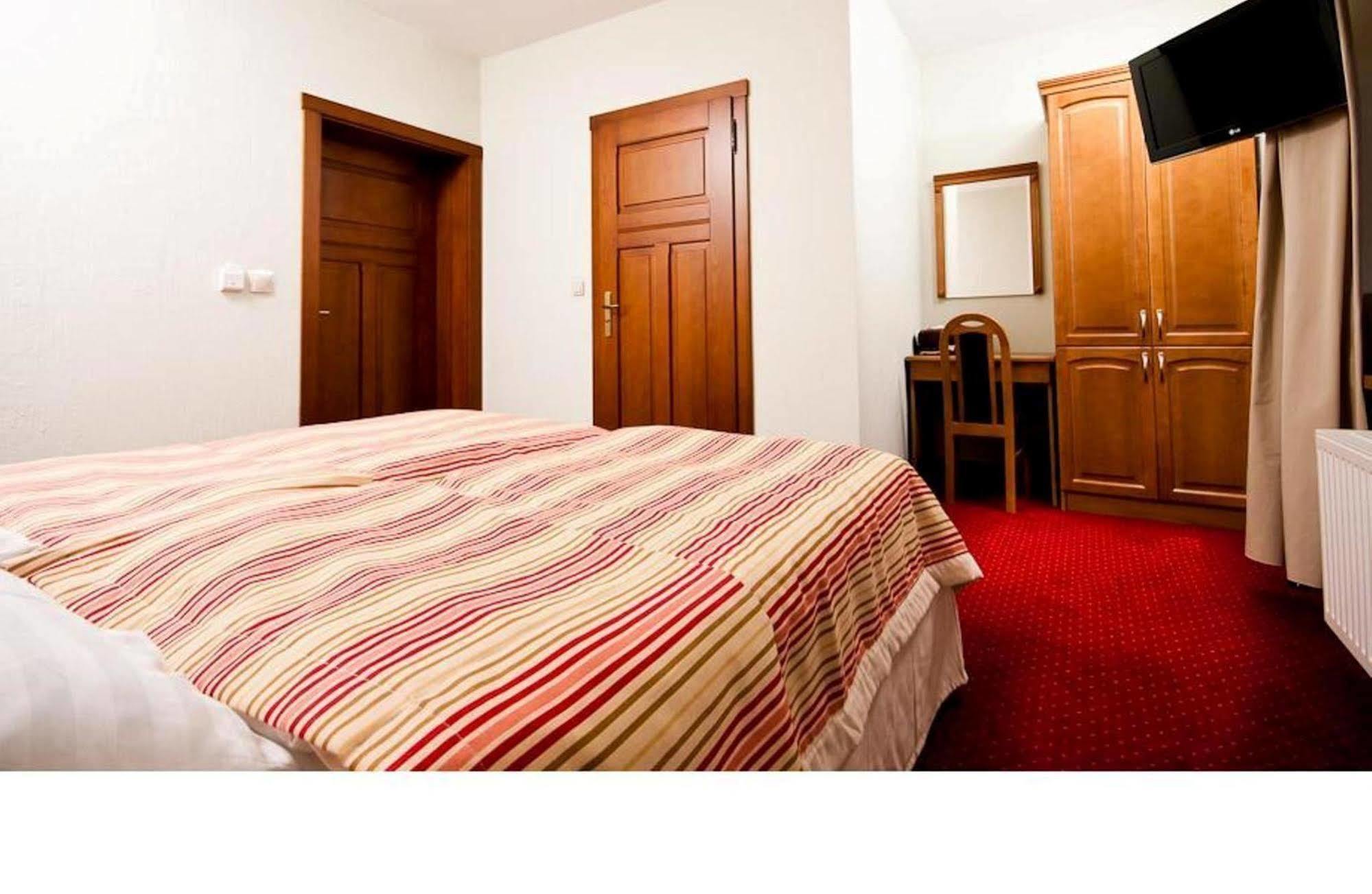 Przystanek Bavaria - Sauny, Parking Oraz Wstep Do Parku Bajek W Cenie! Karpacz Ngoại thất bức ảnh
